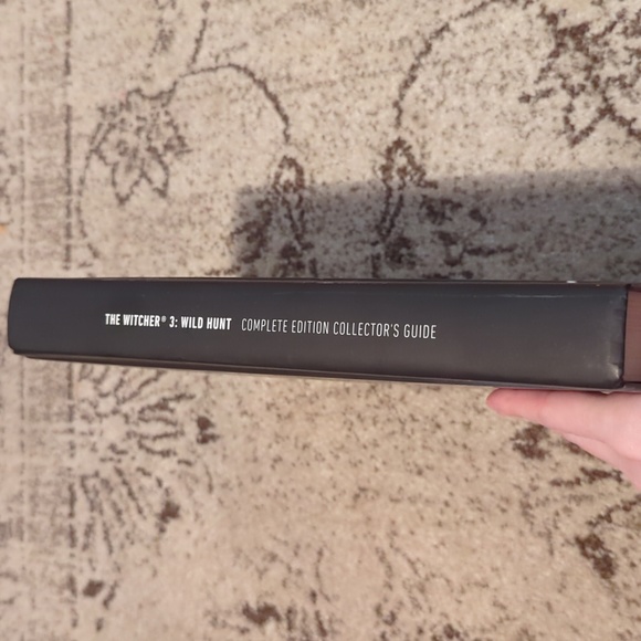 The Witcher 3 Wild Hunt Complete Edition Collector's Guide - Picture 4 of 4